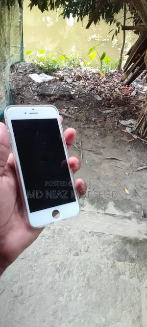 iPhone 7 Display and Magnetic Cover