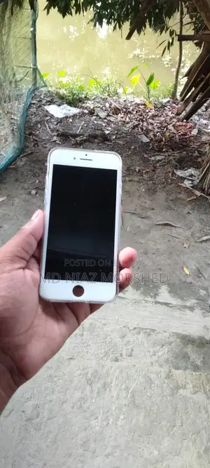 iPhone 7 Display and Magnetic Cover