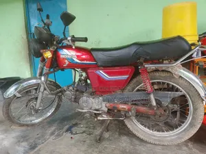 Honda 1974 Red