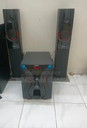 DigitalX 2.1 Multimedia Speaker With Subwoofer + 2 Speakers – Used