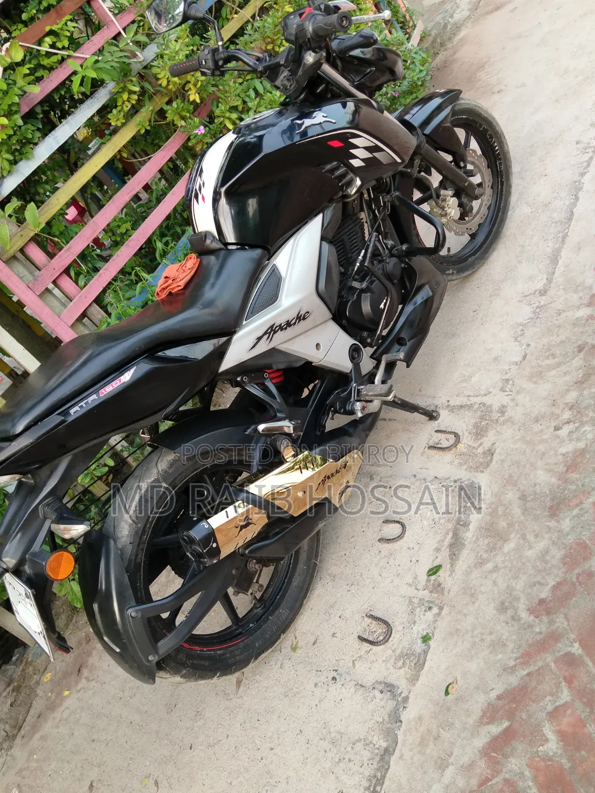 TVS Apache RTR 160 4V 2022 Black