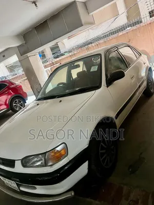 Toyota Corolla 1996 White