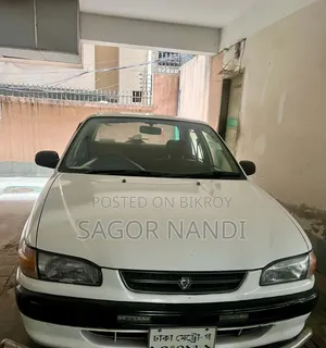 Toyota Corolla 1996 White