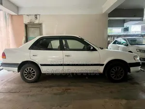 Toyota Corolla 1996 White