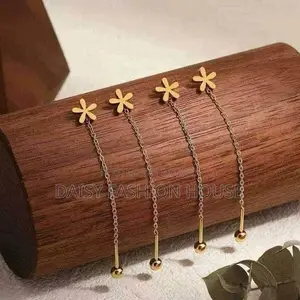 সুই সুতা দুল