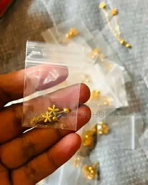 সুই সুতা দুল
