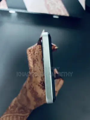 আইটেল ৬৪ জিবি সাদা