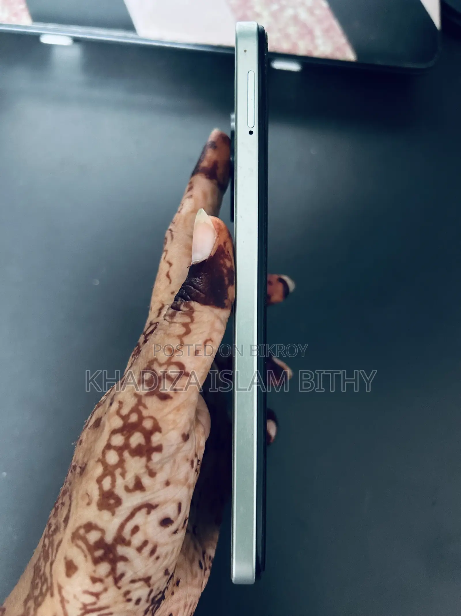 আইটেল ৬৪ জিবি সাদা