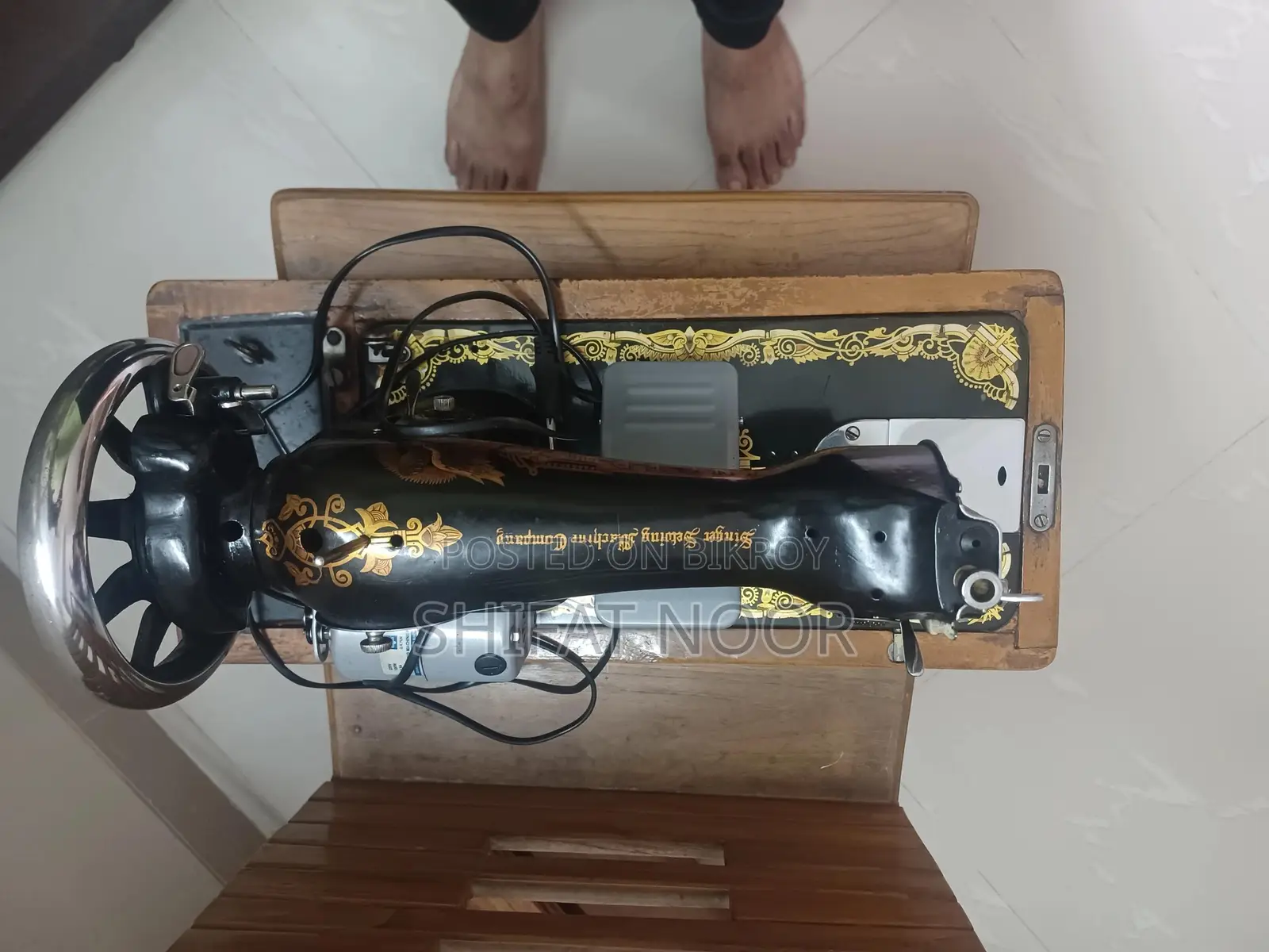 সিঙ্গার সেলাই হ্যান্ড মেশিন (মটর সহ)