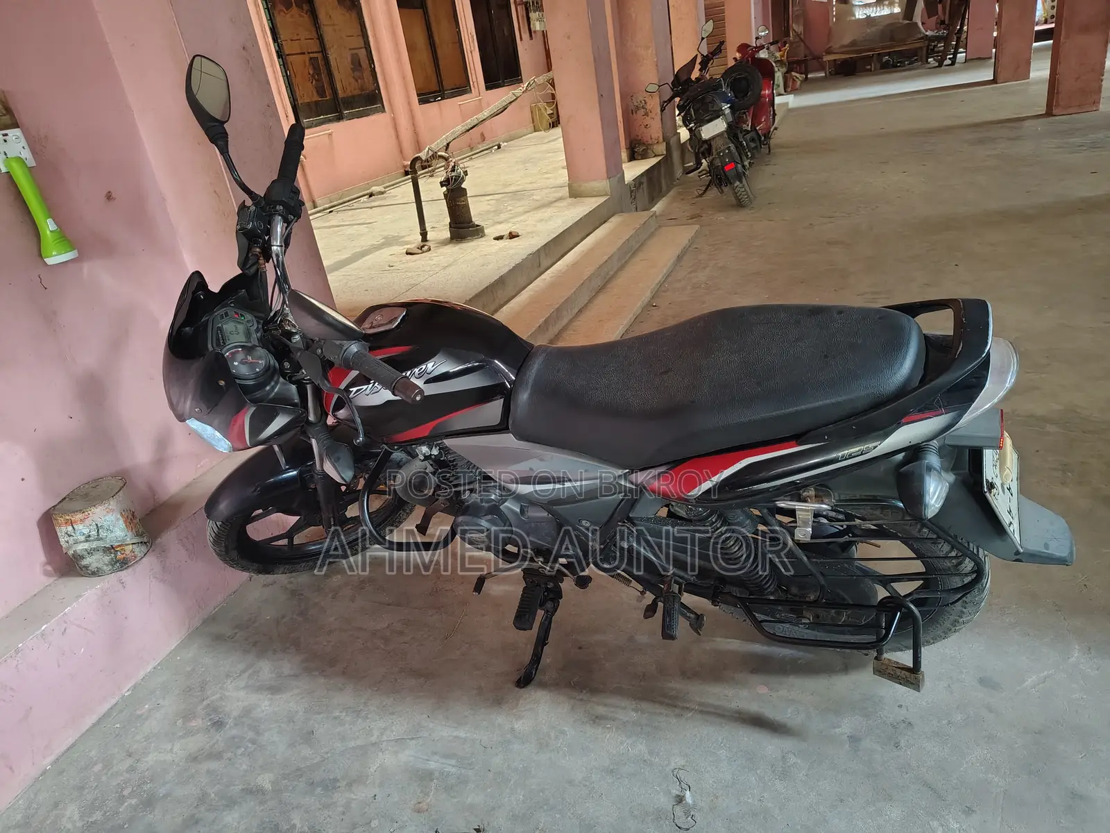 Bajaj Discover 125 2019 Black