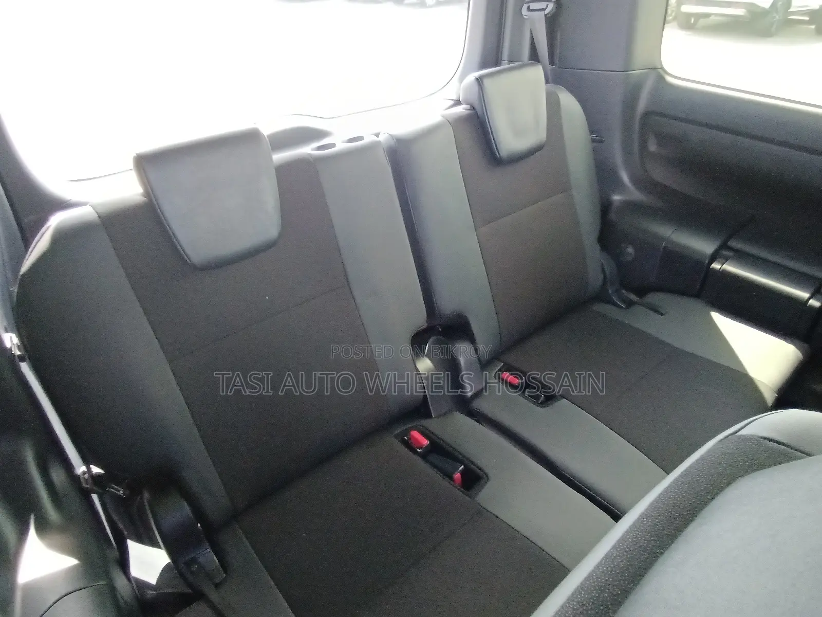 Toyota Noah 1.8 FWD Hybrid (7 seater) 2021 Pearl