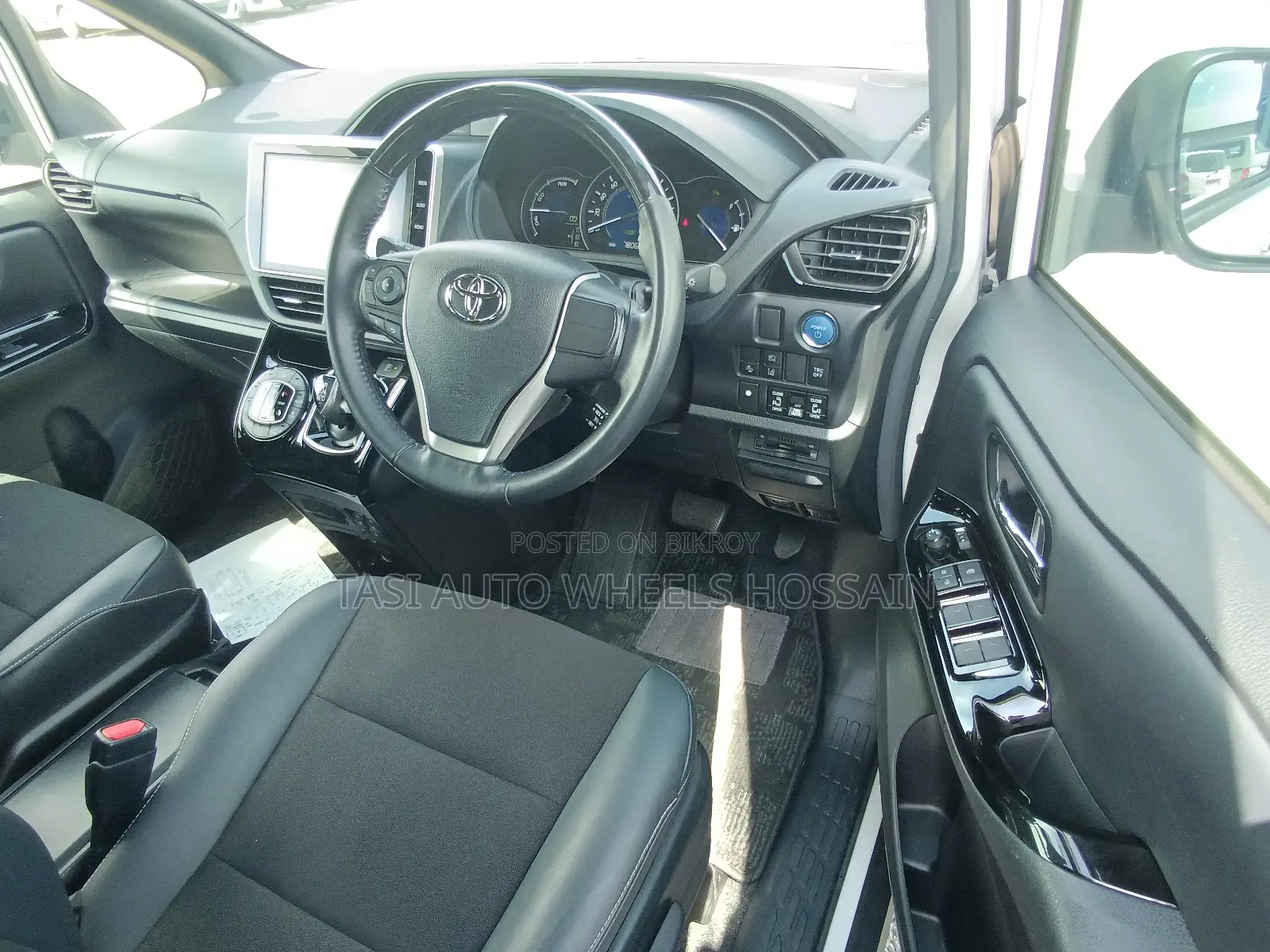 Toyota Noah 1.8 FWD Hybrid (7 seater) 2021 Pearl