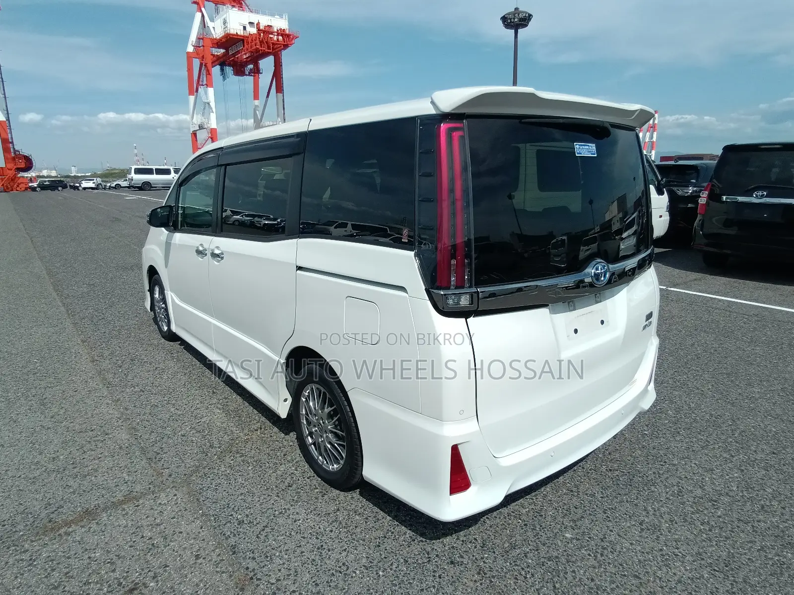 Toyota Noah 1.8 FWD Hybrid (7 seater) 2021 Pearl