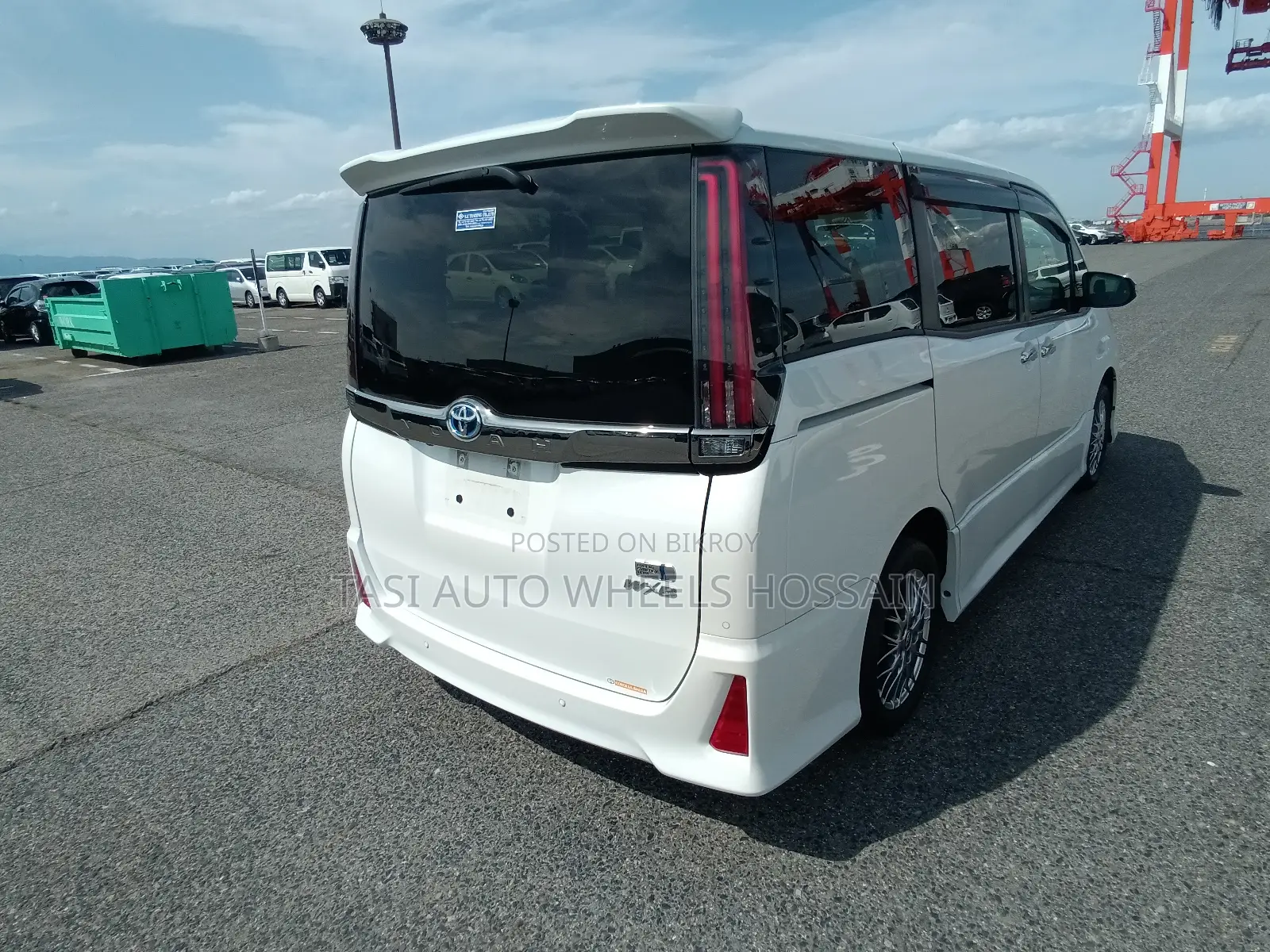 Toyota Noah 1.8 FWD Hybrid (7 seater) 2021 Pearl