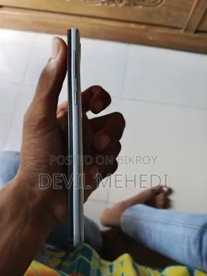 স্যামসাং গ্যালাক্সি এ৩০ ৬৪ জিবি সাদা