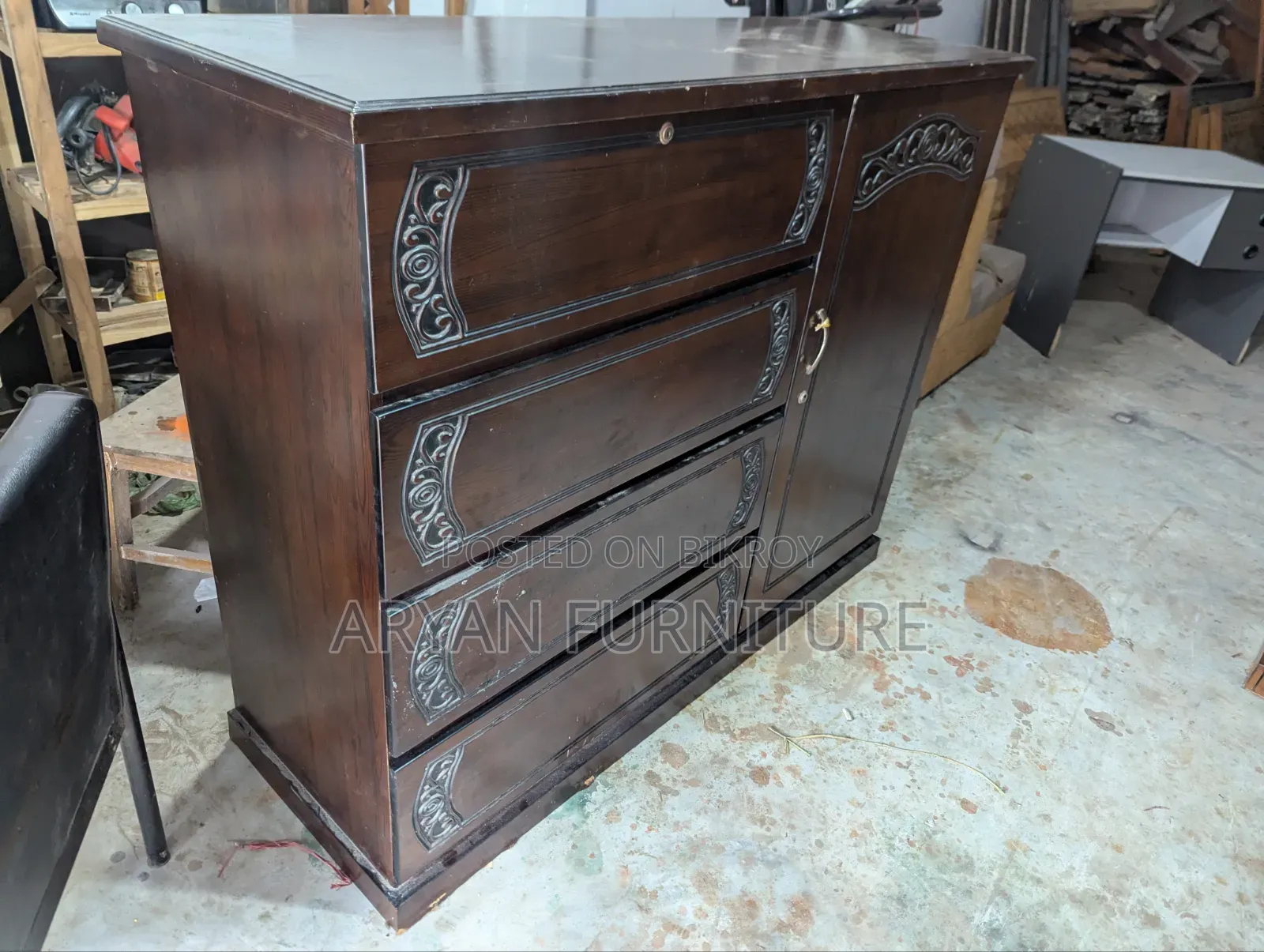 Wardrobe New Condition Free Delivery
