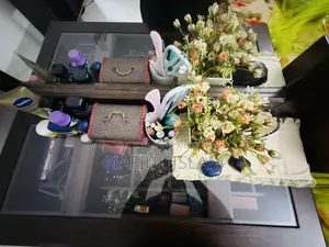 ড্রেসিং টেবিল