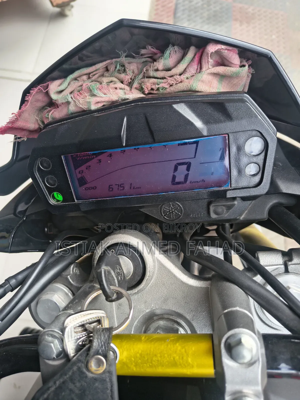 ইয়ামাহা এফজেডএস ভি২ ২০২৫ কালো