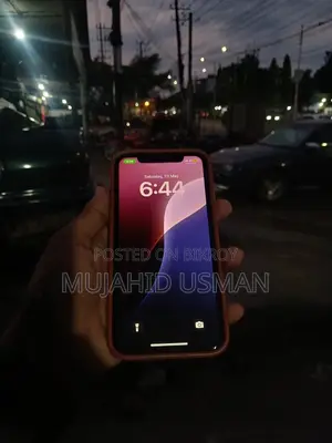 অ্যাপল আইফোন এক্সআর ৬৪ জিবি কালো