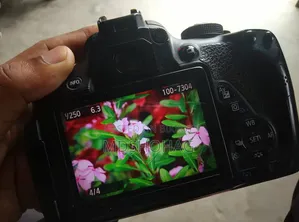 Canon 700D Body + STM Lens 55-250