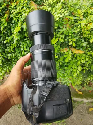 Canon 700D Body + STM Lens 55-250