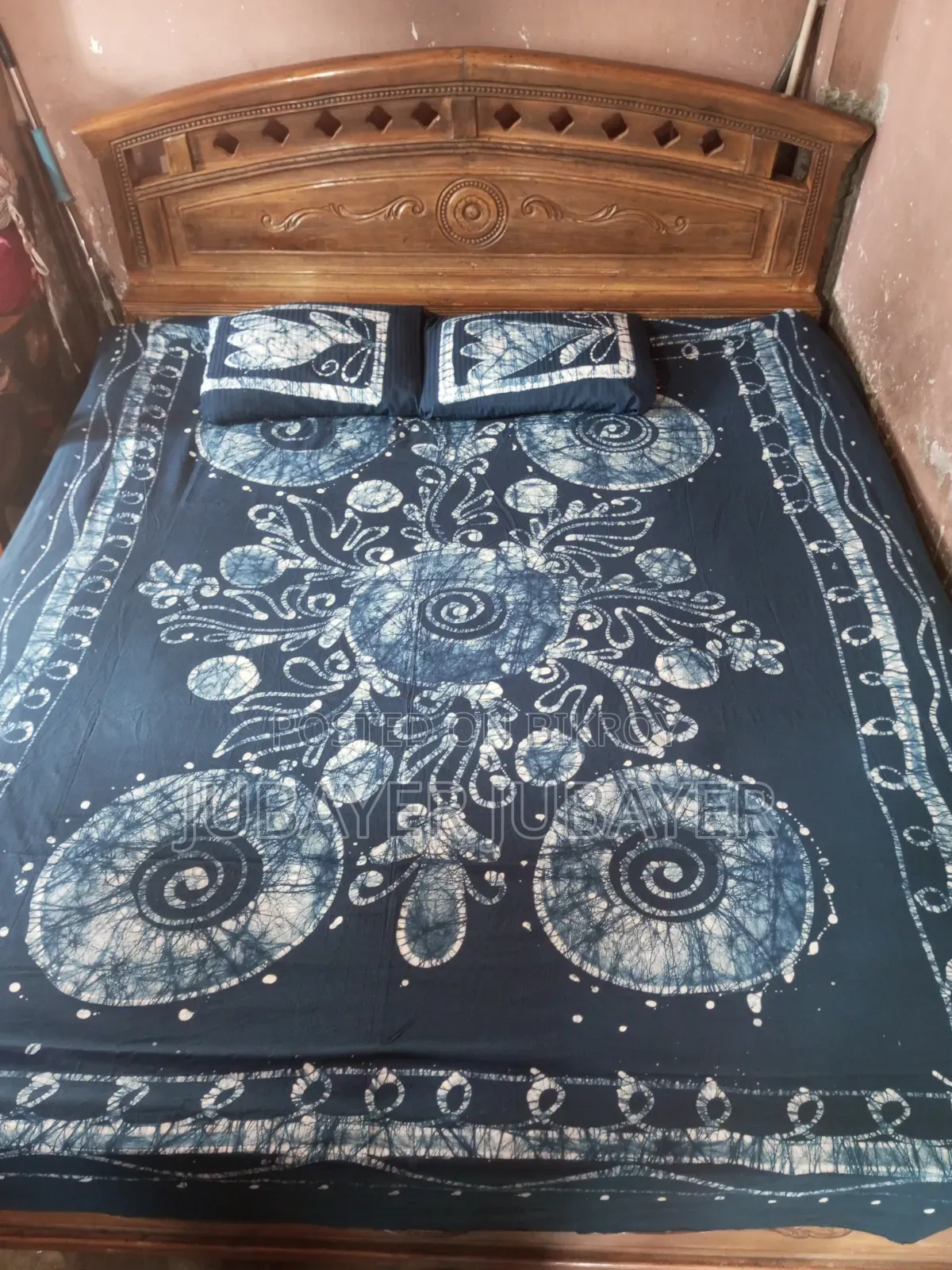 Comfortable Cotton Wax Batik Bedsheet Set.