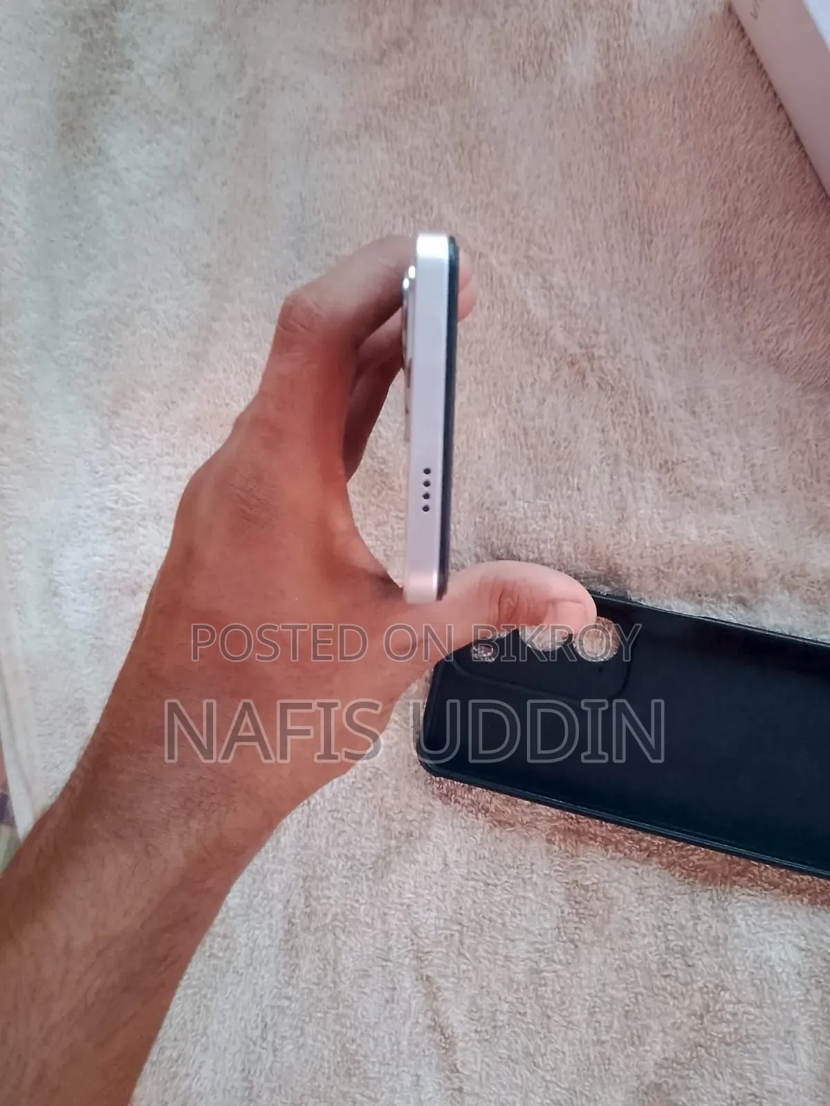 New Vivo Y19s Pro 128 GB White