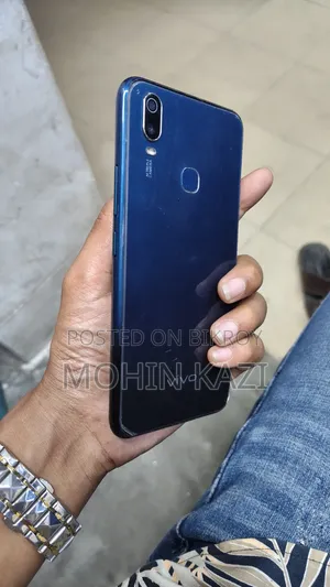Vivo Y11 32 GB Blue