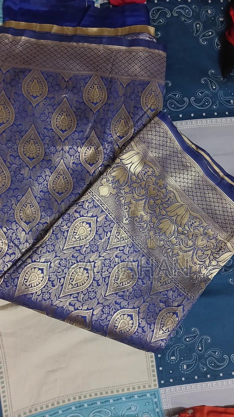 পার্টি শাড়ি
