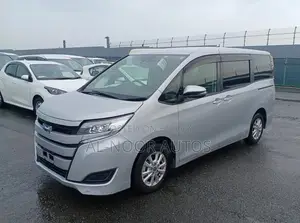 Toyota Noah 1.8 Four Wheel Drive Hybrid 7 Seater 2021 Silver
