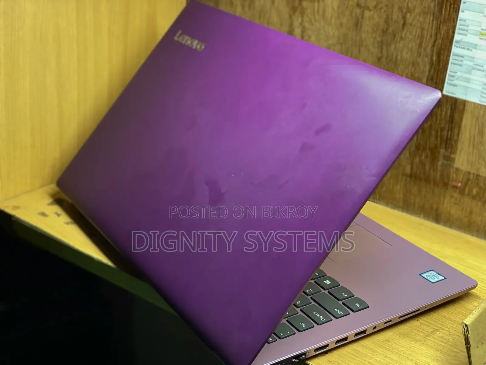 Laptop Lenovo IdeaPad 320 4GB Intel Core i3 SSD 256GB