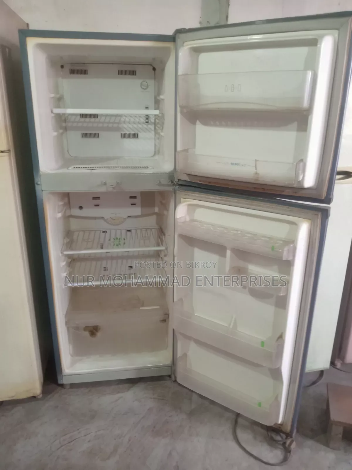 11 CFT Samsung Fridge