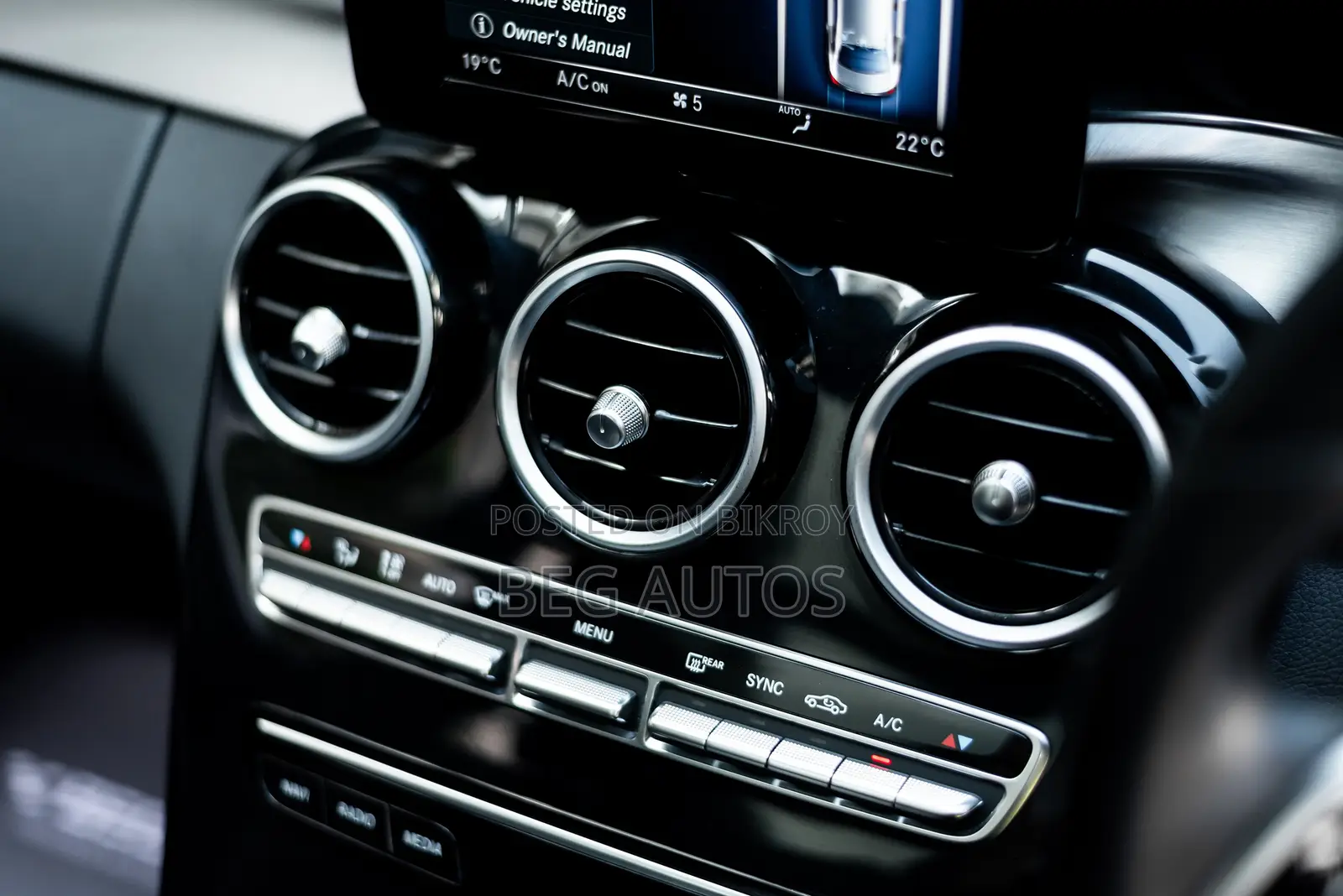 Mercedes-Benz C-Class 2019 White