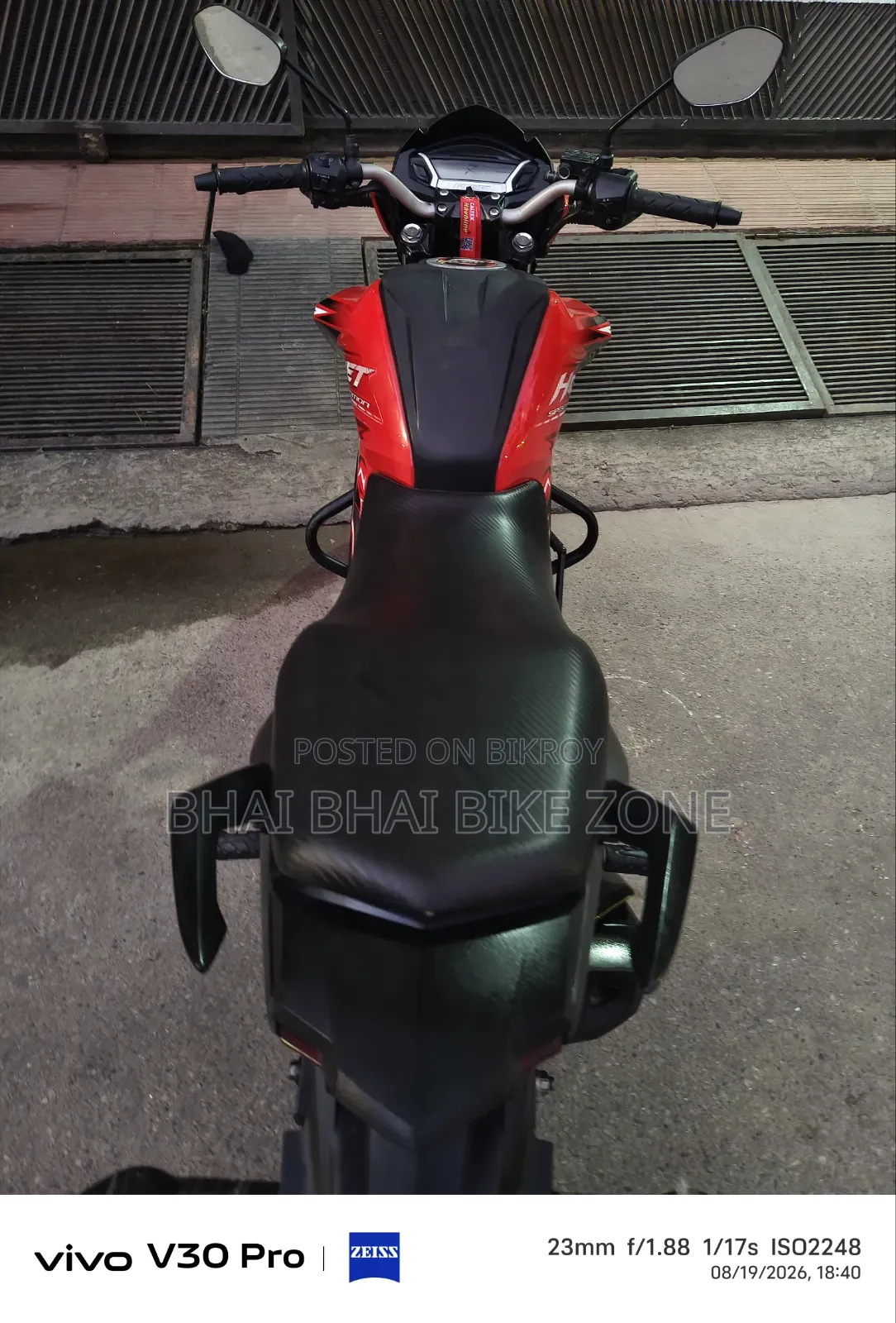 Honda Hornet 2024 Red