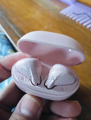 উভয়ের জন্য ইয়ারবাডস