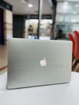 Laptop Apple MacBook Pro 16GB Intel Core i5 SSD 512GB