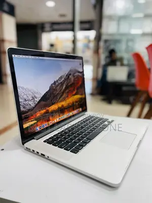 Laptop Apple MacBook Pro 16GB Intel Core i5 SSD 512GB