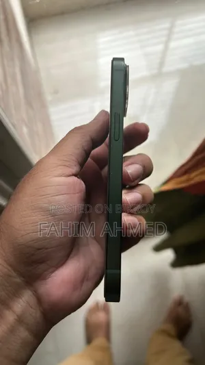 New Apple iPhone 13 128 GB Green