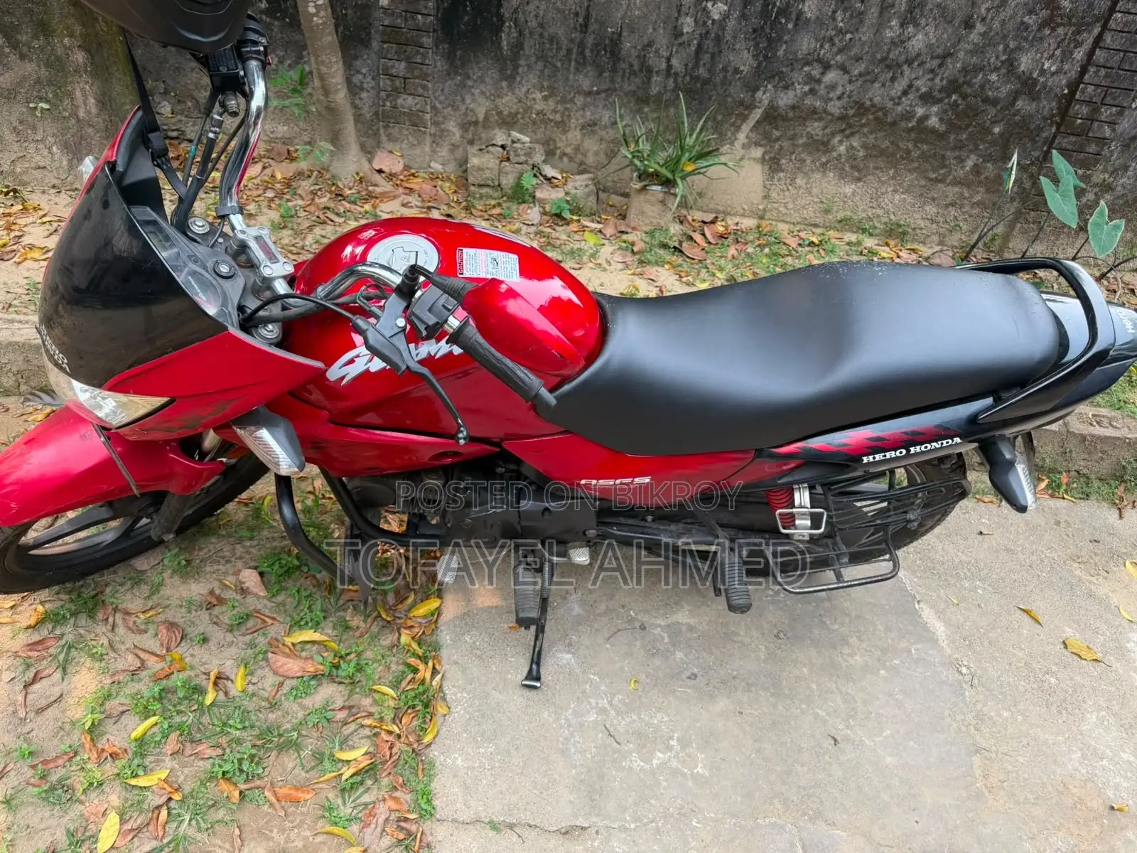হিরো গ্ল্যামার ২০১১ রেড