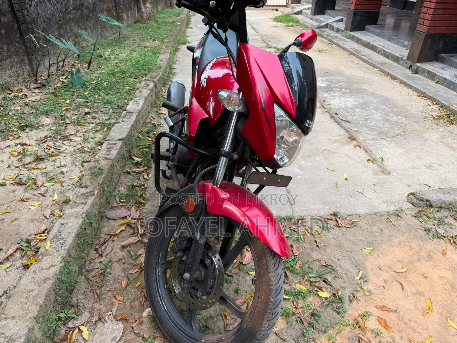 হিরো গ্ল্যামার ২০১১ রেড