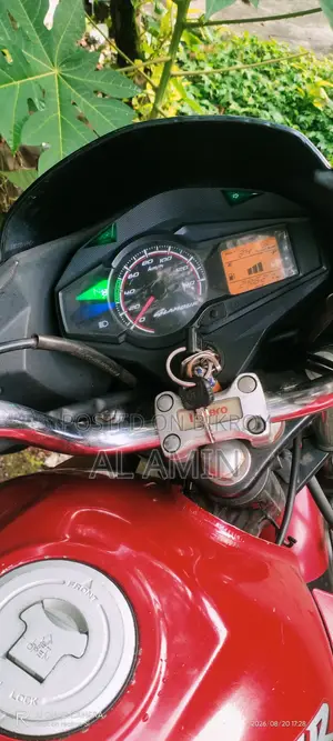 Hero Glamour 2018 Red