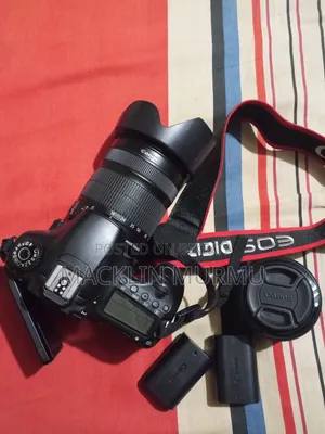 Canon 60D Body 18-135 STM Lens