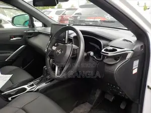 Toyota Corolla Cross 2024 Pearl