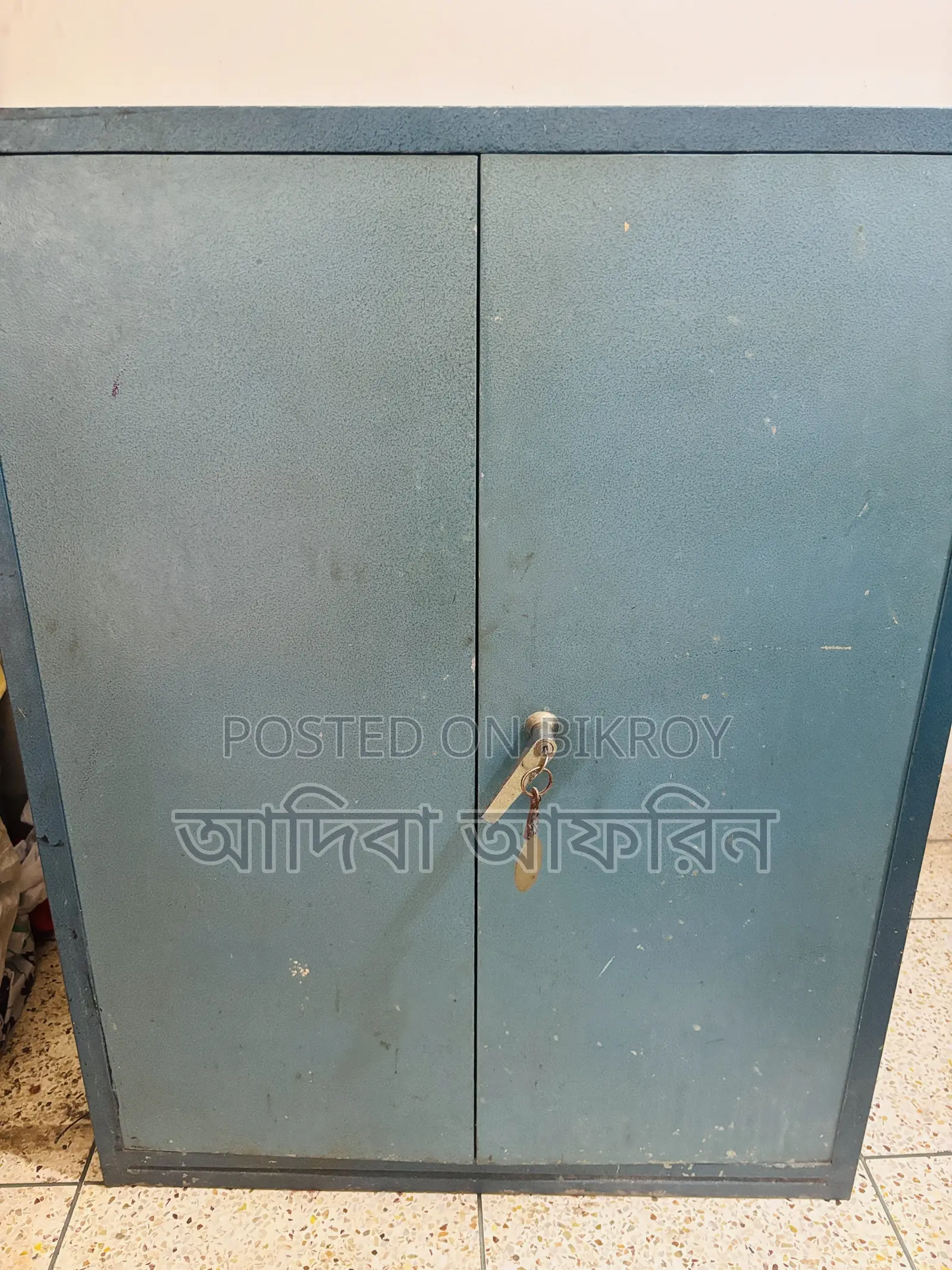 ছোট সাইজের স্টিলের আলমারি