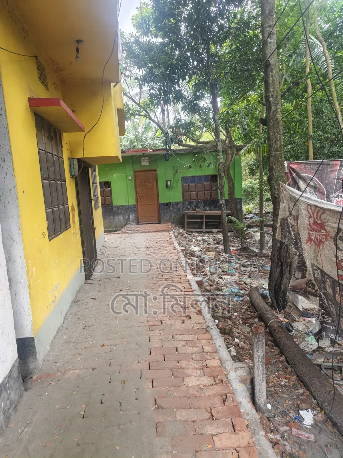 4 Bedroom House in Faraji Bari, Beltola Feri Ghat for sale