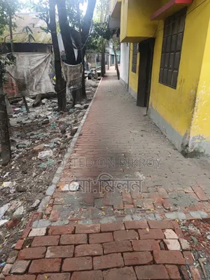 4 Bedroom House in Faraji Bari, Beltola Feri Ghat for sale