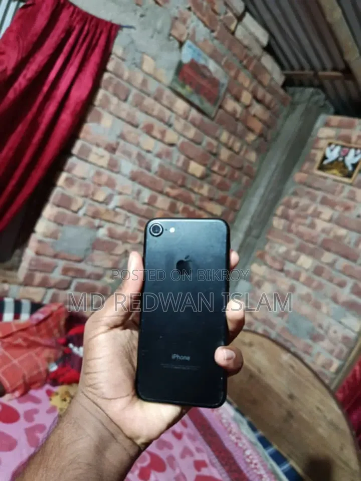Apple iPhone 7 32 GB Black
