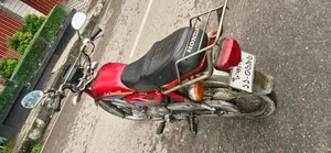 হোন্ডা ২০১০ লাল