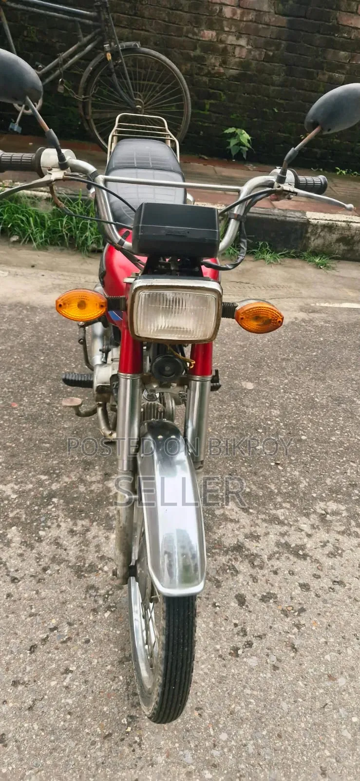 হোন্ডা ২০১০ লাল