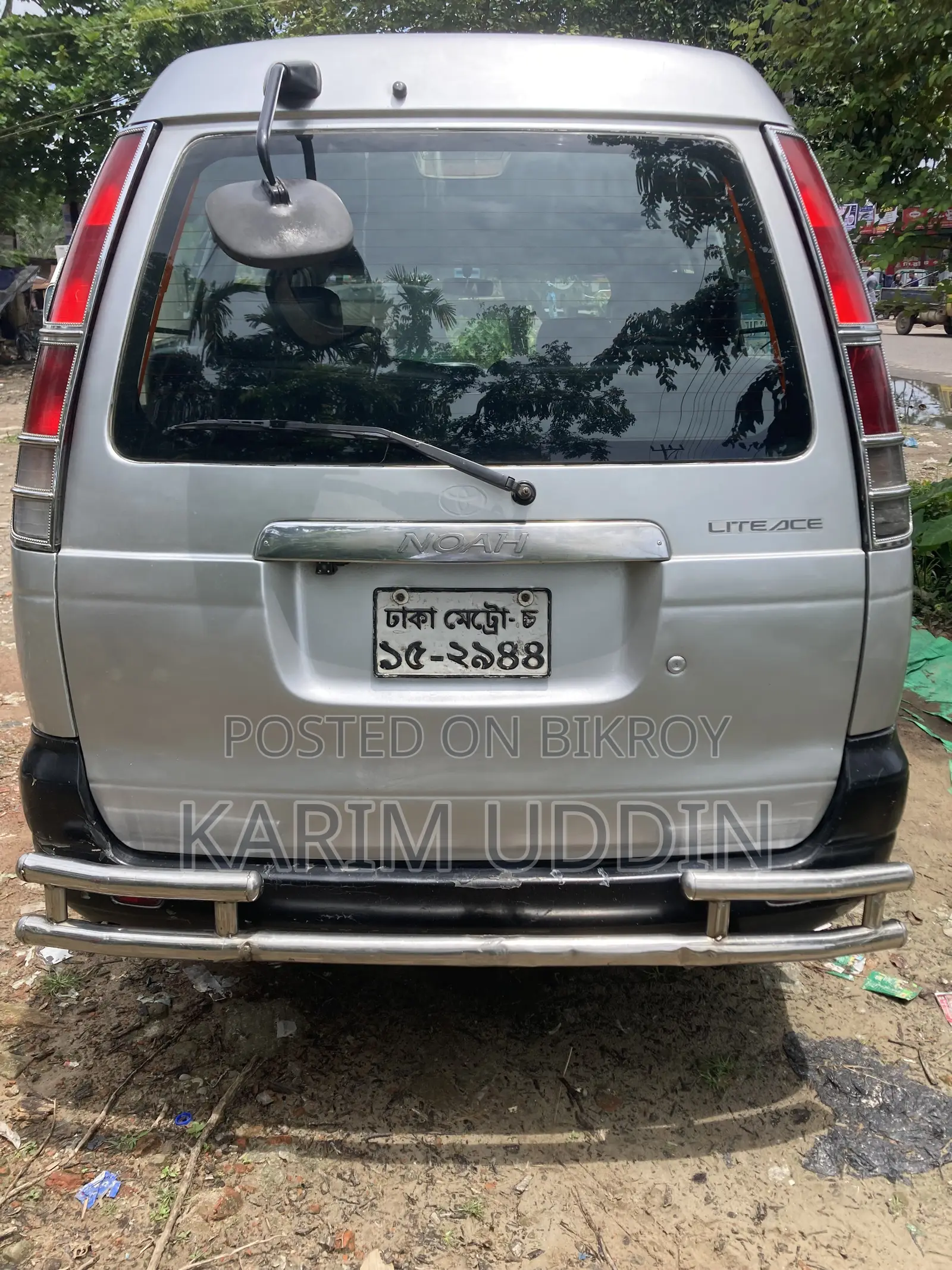 Toyota Noah 2.0 All-Wheel Drive (8 Seater) 2006 Silver